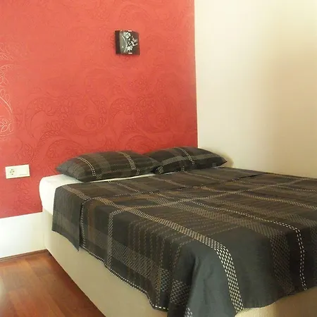 מלון Elma Suites 3*